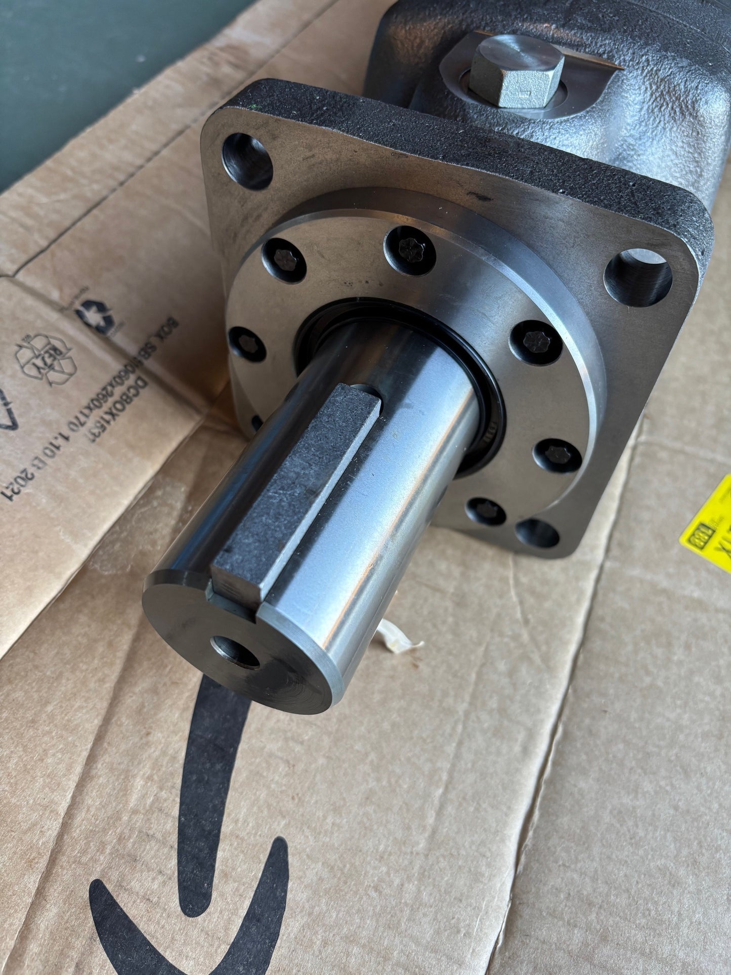 Charlynn Eaton Danfoss Motor 665 cc/Rev 119 1030 003 New unit 119-1030-003